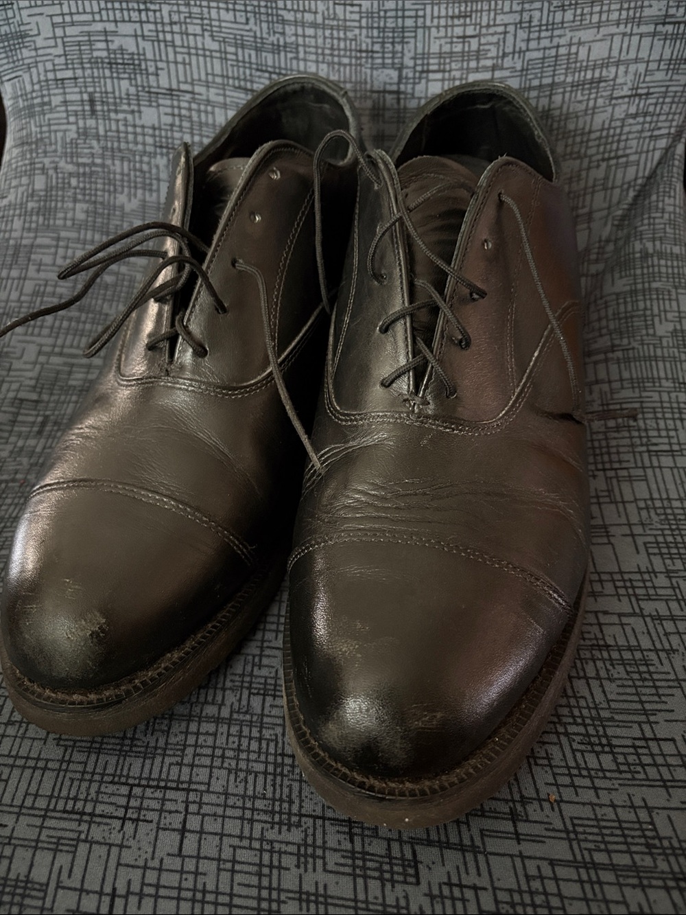 Classic Men’s Cap-Toe Dress Oxfords in Dark Brown Size 12